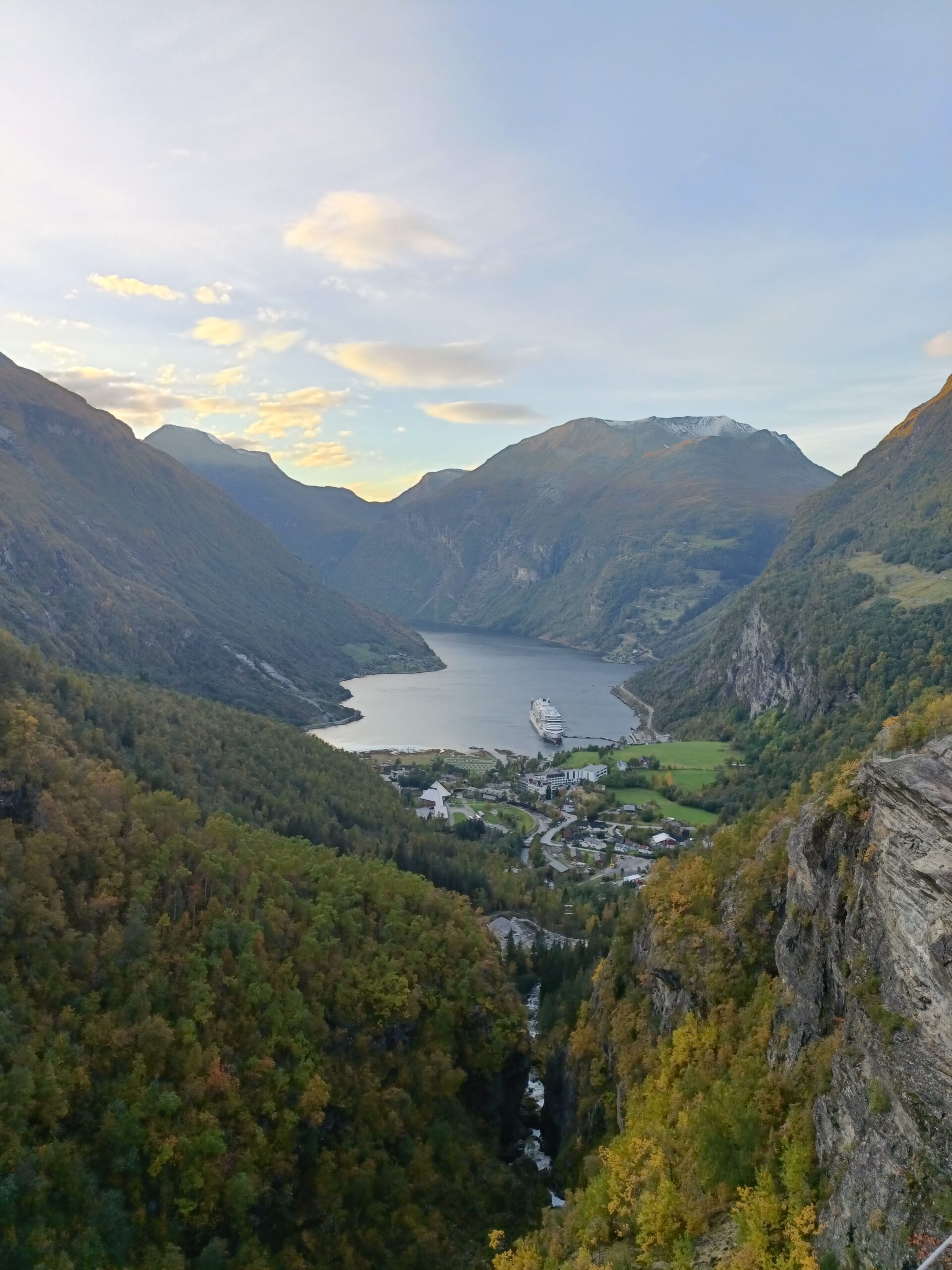 Lac glaciaire Jostedalsbreen