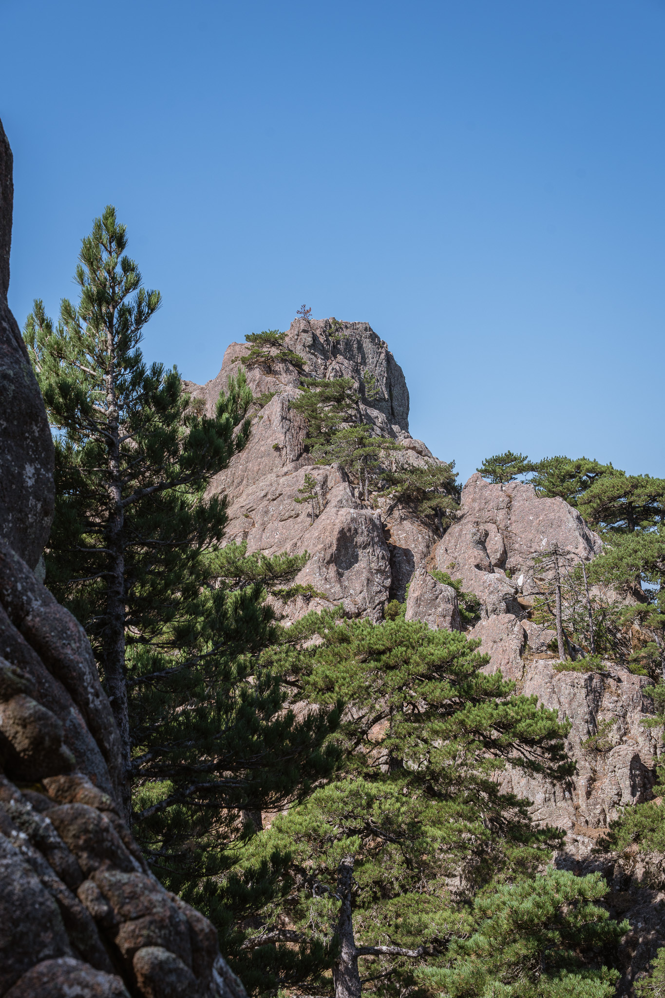 Trou de la Bombe, massif de Bavella, Corse